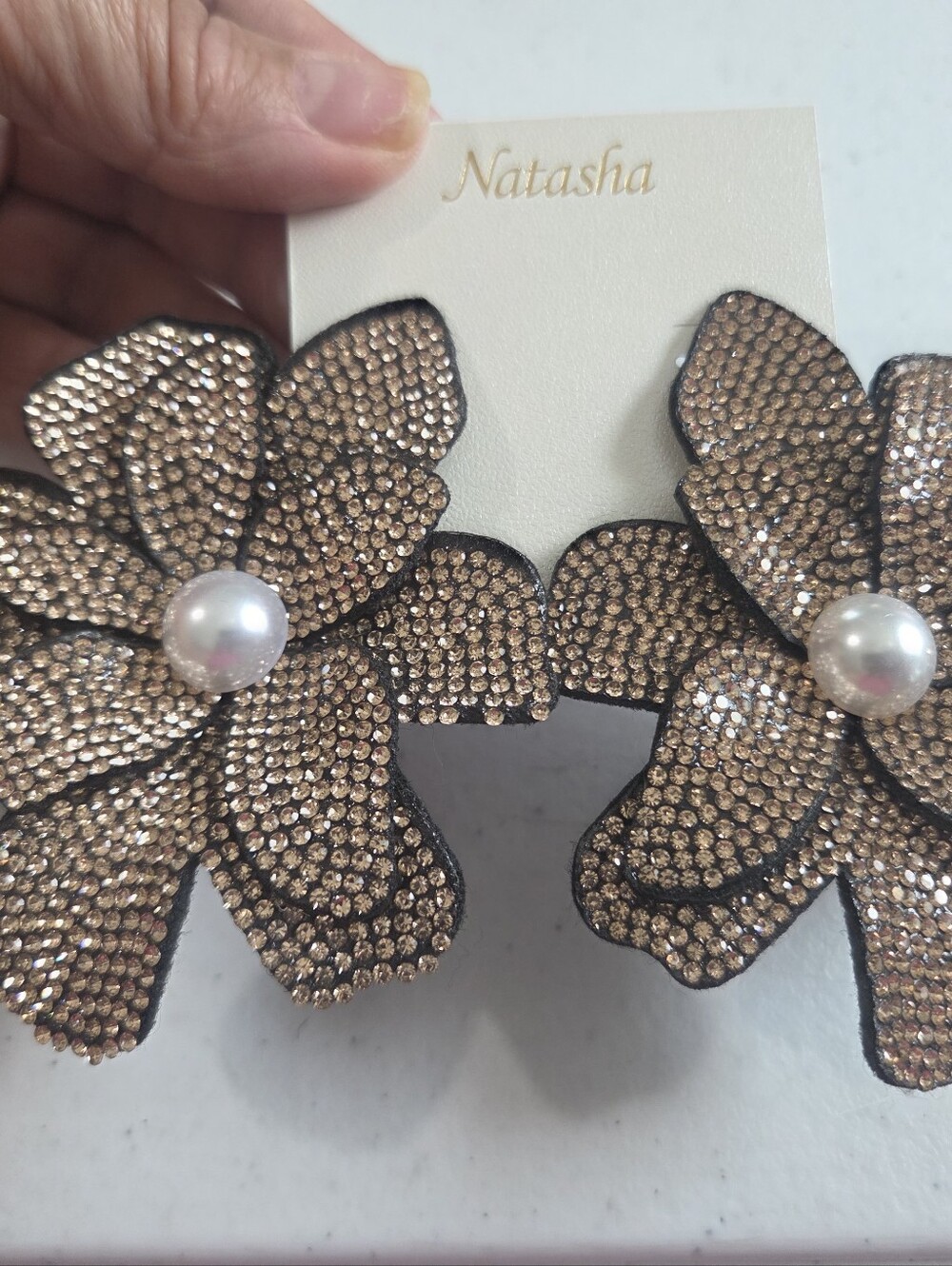 NWT Natasha Earrings Black Gold Pearl